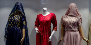 ВИДЕО Талибаните с нова приумица - заповядаха манекените по магазините да са без глави