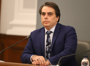 Асен Василев обвини ”Булгаргаз”, че изнася евтиния газ от Чирен