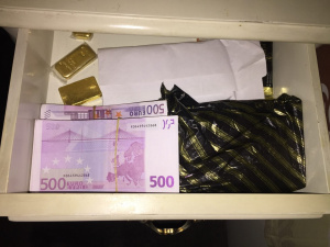 Банкнотите от 500 евро по света и в онова нощно шкафче. Защо ги наричат „бинладенки"?