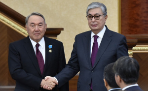 Токаев: Каста от богати синове, зетьове и внуци на Назарбаев управляват парите в Казахстан