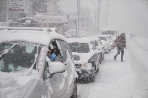ВИДЕО+СНИМКИ Снежен ад блокира живота в Атина и Истанбул