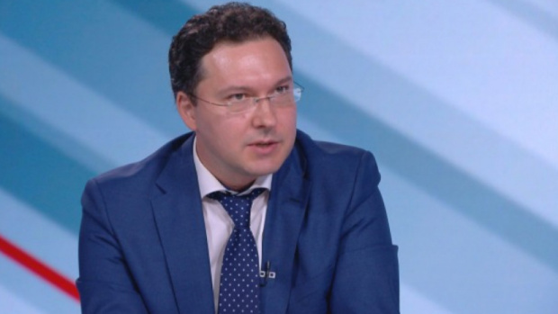 Даниел Митов атакува властта: Смяната на ръководството на "Булгаргаз" е връщане на посредниците в енергетиката