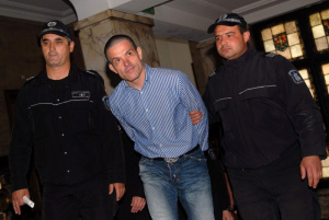 "Зюддойче цайтунг": Брендо е имал 8 сейфа и 84 сметки с 55 млн. франка в Credit Suisse