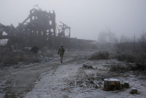 Четири жертви и десет ранени за денонощие при престрелките в Донбас