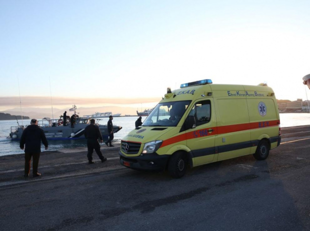 Българин е блокиран на борда на ферибота, който се запали край Корфу (СНИМКИ/ВИДЕО)