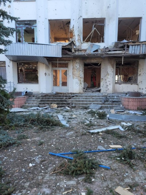 Десетки цивилни станаха жертва на руски обстрел в Харков, стотици са ранени (ВИДЕО)