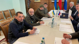 Започнаха преговорите между Киев и Москва в Беларус