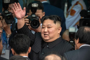 И Ким Чен Ун се пробуди: Плаши с "неудържима" ракета