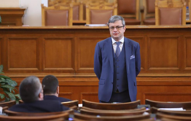 ГЕРБ призова от парламента: Час по-скоро България да има ново управление