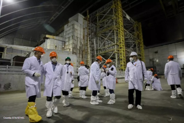 Няма връзка с Чернобилската АЕЦ: Над 100 работници са блокирани