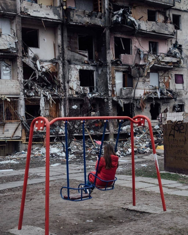 ВИДЕО Войната отблизо! Русия бомбардира детски домове, инвалиди и разруши 600 блока в Харков