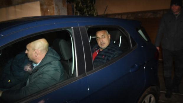 "Момент, бе": историята с арестите на Борисов, Горанов и Арнаудова