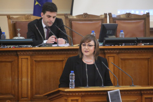 Нинова: БСП няма да позволи България да се включи във войната в Украйна