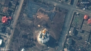Сателитни снимки показват масов гроб в Буча, докато руснаците са още там