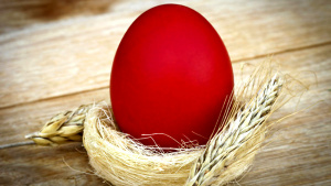 Дарявайте червените яйца, за да не бяга богатството