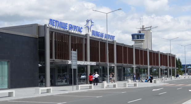 Първите летовници кацат днес от Израел в Бургас, ще отмарят на Слънчака