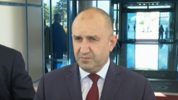 Радев: Рискът за България се повишава във всеки един момент, правителството дължи отговори
