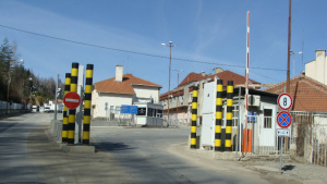 За кашмер! Протече покривът на ГКПП "Гюешево"