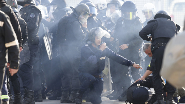 Солени глоби и затваряне на стадионите на Левски и Ботев след ексцесиите