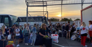 Лагерът в Елхово затваря - украинците отпътуват към бази и хотели
