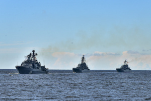 Русия демонстрира мускули с десетки бойни кораби и самолети на учение в Балтийско море