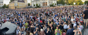 Три протеста срещу правителството огласят центъра на София
