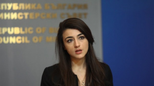 Лена Бориславова: Битката е за това дали ще се събудим с чувство на облекчение или с желание за емигриране?