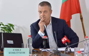 Кошлуков избяга набързо от изслушването за нов шеф на БНТ след неудобни въпроси