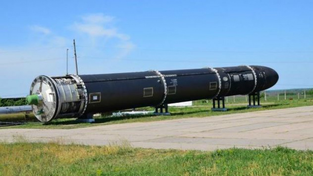 Рогозин заплаши "страхливите българи" със супертежка ядрена ракета Сатана II