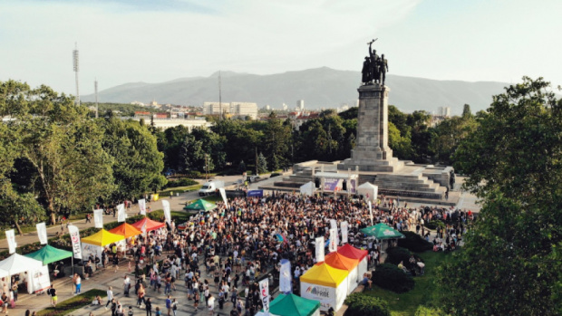 Прайд парад и контра шествие днес в София