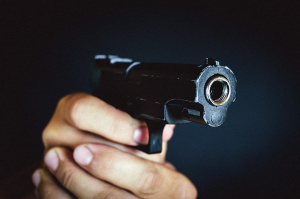 Застреляха в главата 22-годишен мъж в Радомир