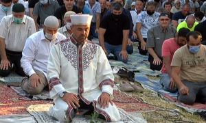 Мюсюлманите празнуват Курбан Байрам