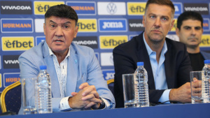 Първите думи на Кръстаич: Не е сериозно да се викат 47 футболисти за последната година