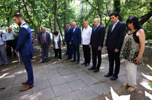 Президентът Радев: В битката на терора срещу идеала неизменно побеждава духът, който надживява насилието и мракобесието
