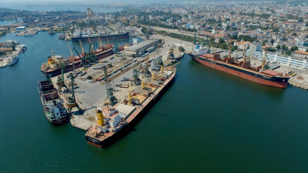 Пристанище Варна не може да приеме украинско зърно - нямало капацитет