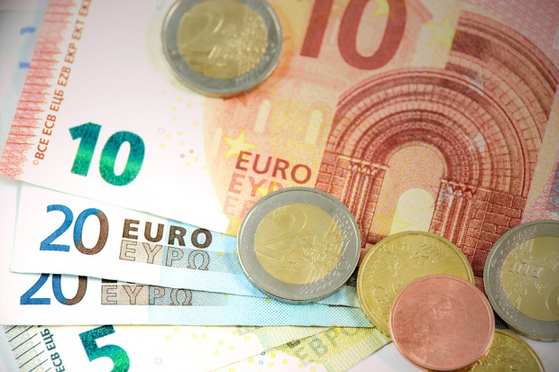 България пак на дъното в ЕС по заплати