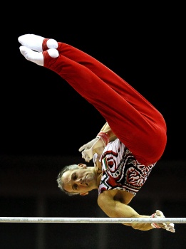 Българският гимнастик Йордан Йовчев по време на квалификацията за Олимпийските игри в Лондон, 10 януари.