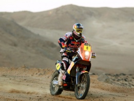 Португалският мотоциклетист Рубен Фариа по време на деветия етап на рали „Дакар“ в Чили, 10 януари.