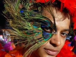 Участничка в парада Queer Azaadi в Мумбай, Индия, организиран от общността на гейовете, лесбийките, бисексуалните и транссексуалните.