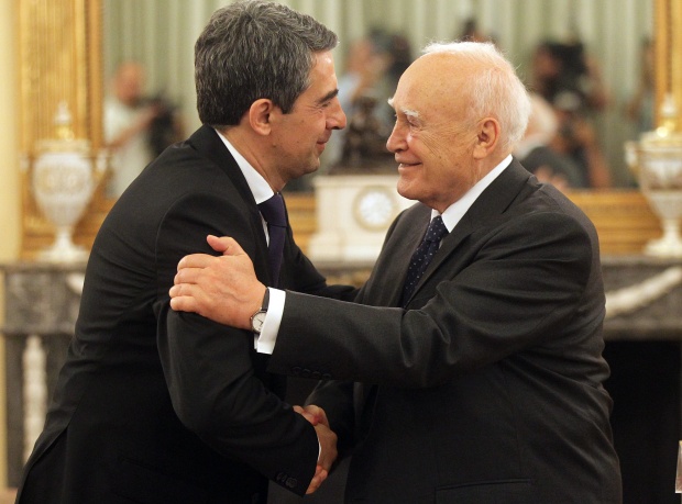Българският президент Росен Плевнелиев е на официално посещение в Република Гърция по покана на президента Каролос Папуляс.