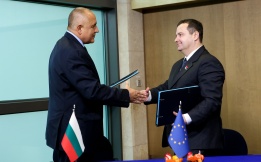 Министър-председателят Бойко Борисов и премиерът на Република Сърбия Ивица Дачич (д) подписаха Меморандум за разбирателство по Проекта за междусистемна газова връзка между България и Сърбия.