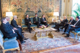 Президентският комитет на "10-те мъдреци" в Италия провежда неформална среща с президента Наполитано във връзка с правителствената криза в страната