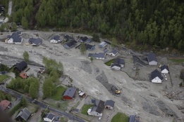 Придошли води заляха и наводниха жилищния комплекс Квам в град Гудбрандсдален, Норвегия.