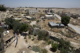 Снимка на селището Ал Джабал в източен Йерусалим. Според Близкоизточната агенция за помощи на палестинските бежанци и организация на работата към ООН (UNWRA), 150 палестински семейства са били преместени в Палестинското бедуинско селище Ал Джабал през 199