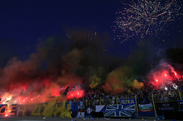Феновете на Левски подкрепяха тима през целия мач при победата над Лудогорец с 1:0 в събота вечер.