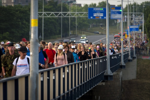 Участници от над 60 страни се включиха в 4-дневен маратон пеша в Холандия, който ще се проведе от 16 до 19 юли