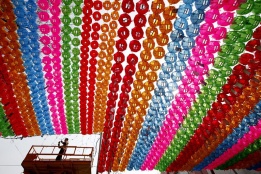 Будистите в Южна Корея се приготвят да празнуват предстоящия рожден ден на Буда на 6 май.
