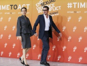 Холивудската двойка Брад Пит и Анджелина Джоли пристигат на глобална среща против сексуалното насилие в Лондон, Великобритания