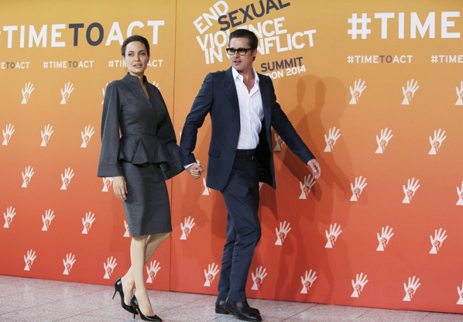 Холивудската двойка Брад Пит и Анджелина Джоли пристигат на глобална среща против сексуалното насилие в Лондон, Великобритания