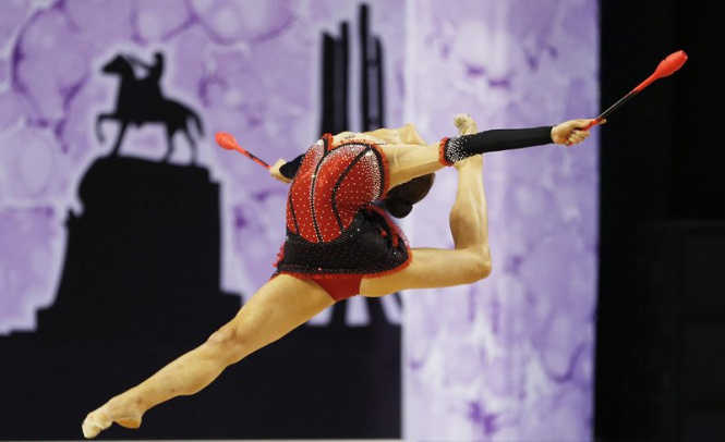 Мария Матева представя България в квалификациите с бухалки на световното първенство по художествена гимнастика в турския град Измир
